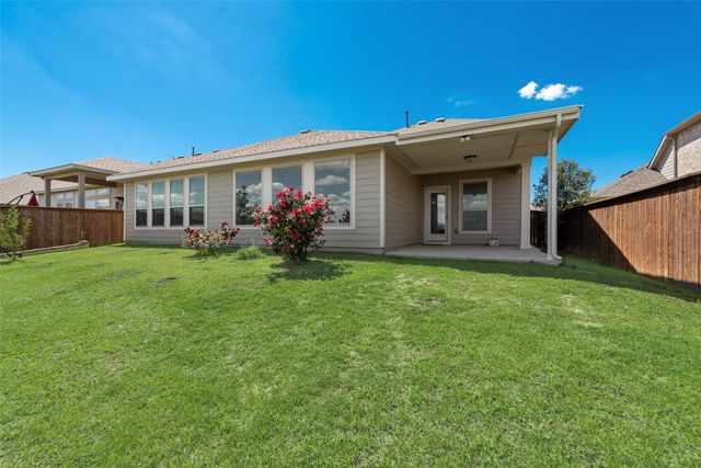 5412 Stonelake Drive, Haltom City, TX 76137