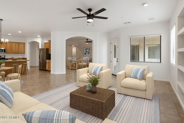 3111 E CANYON CREEK Drive, Gilbert, AZ 85295