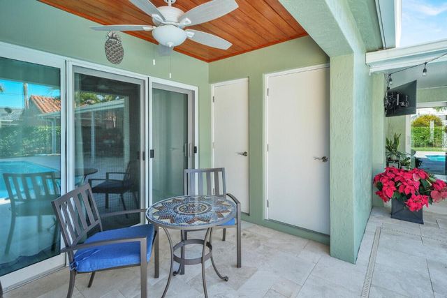 10299 Hunt Club Lane, Palm Beach Gardens, FL 33418