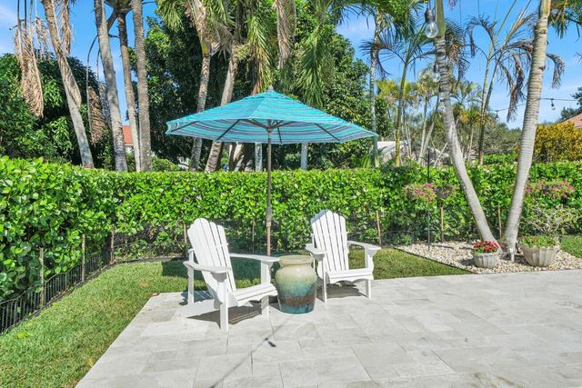 10299 Hunt Club Lane, Palm Beach Gardens, FL 33418