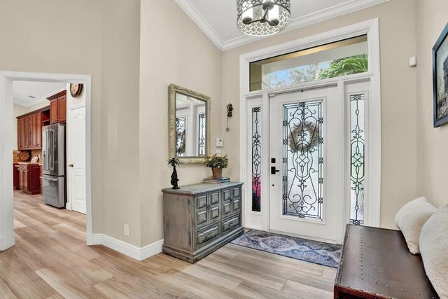 10299 Hunt Club Lane, Palm Beach Gardens, FL 33418