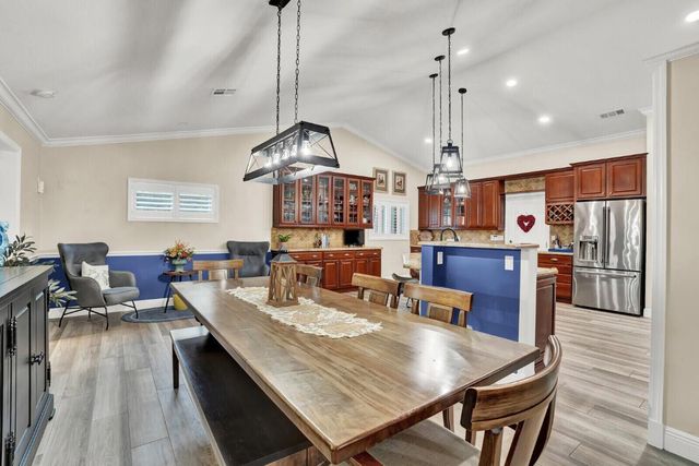 10299 Hunt Club Lane, Palm Beach Gardens, FL 33418