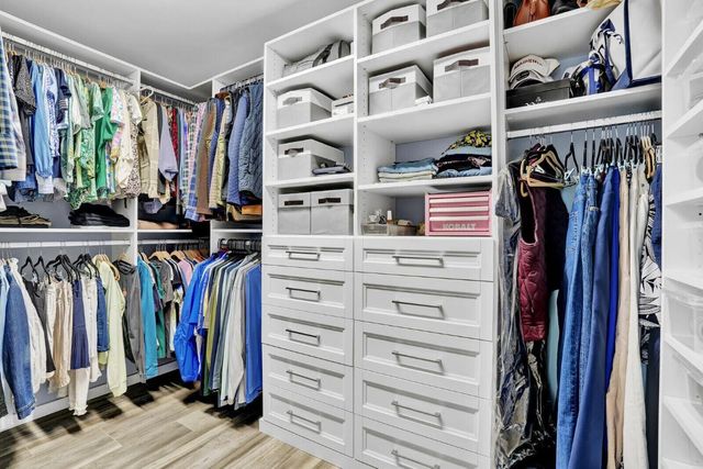 10299 Hunt Club Lane, Palm Beach Gardens, FL 33418