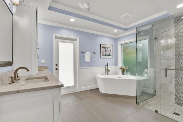 10299 Hunt Club Lane, Palm Beach Gardens, FL 33418