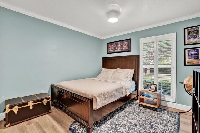 10299 Hunt Club Lane, Palm Beach Gardens, FL 33418