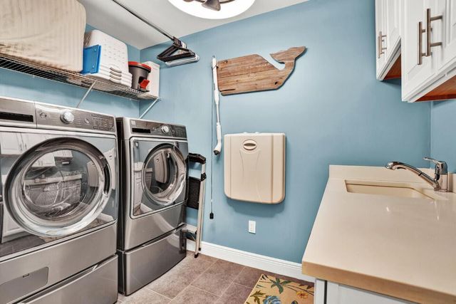 10299 Hunt Club Lane, Palm Beach Gardens, FL 33418