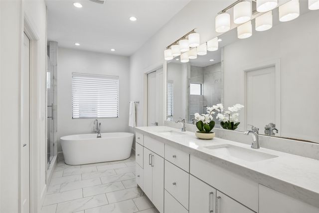 2319 N Prairie Avenue, Dallas, TX 75204