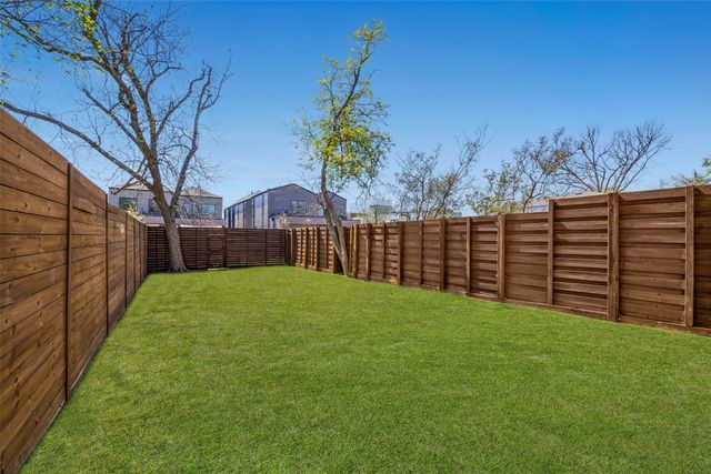 2319 N Prairie Avenue, Dallas, TX 75204