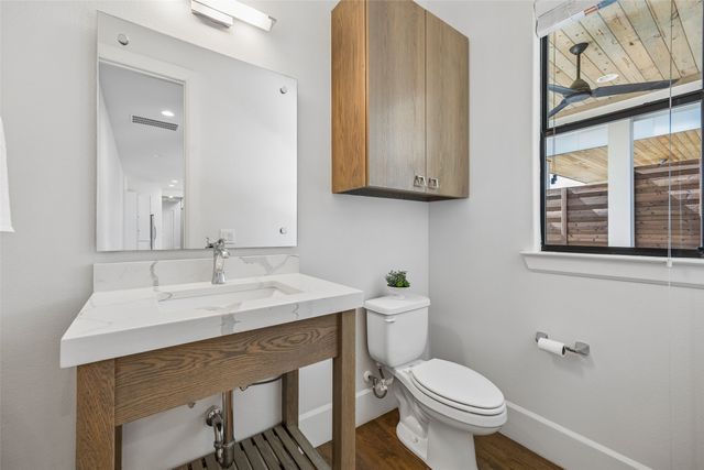 2319 N Prairie Avenue, Dallas, TX 75204