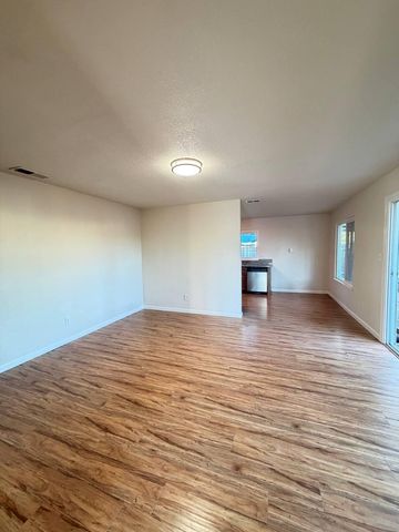 5930 Saddleback Way, Sacramento, CA 95823