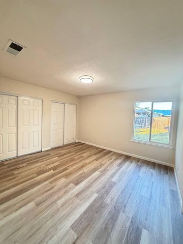 5930 Saddleback Way, Sacramento, CA 95823