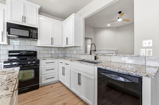 136 April Cove, Conroe, TX 77356