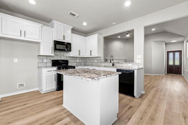 136 April Cove, Conroe, TX 77356