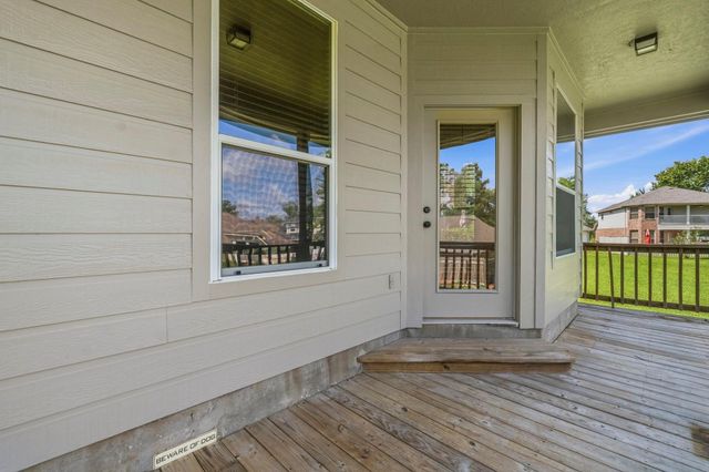 136 April Cove, Conroe, TX 77356