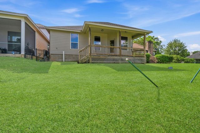 136 April Cove, Conroe, TX 77356