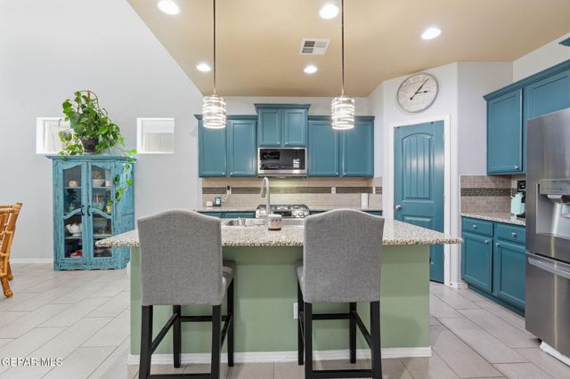4020 LOMA DANTE Drive, El Paso, TX 79938