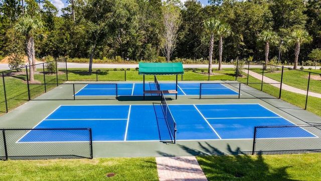 61 E Grizzly Street, Freeport, FL 32439