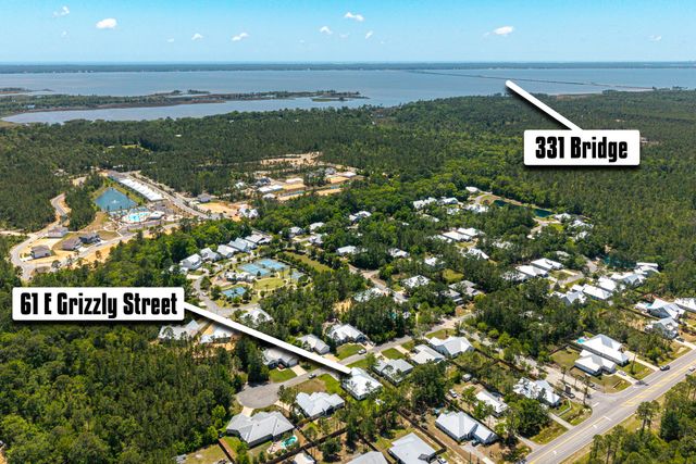 61 E Grizzly Street, Freeport, FL 32439