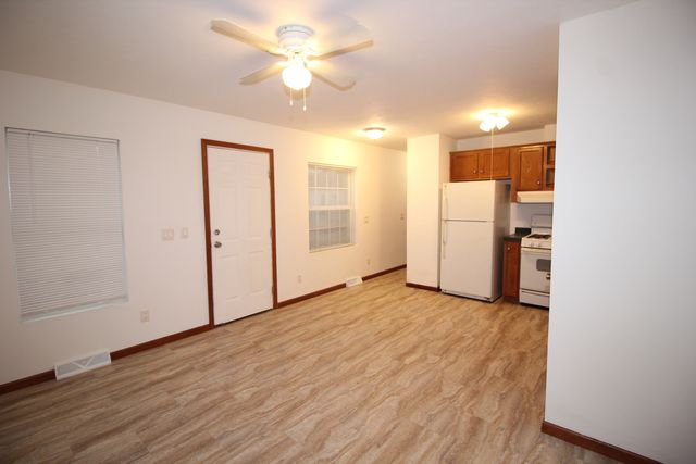 11750 S Homan Avenue 98, Merrionette Park, IL 60803