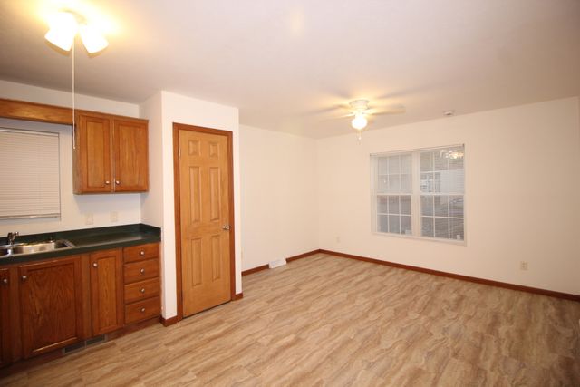 11750 S Homan Avenue 98, Merrionette Park, IL 60803