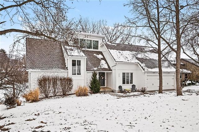 224 NW Locust Street, Lee's Summit, MO 64064