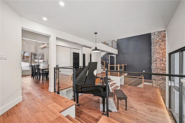 224 NW Locust Street, Lee's Summit, MO 64064