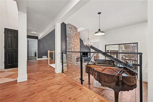 224 NW Locust Street, Lee's Summit, MO 64064