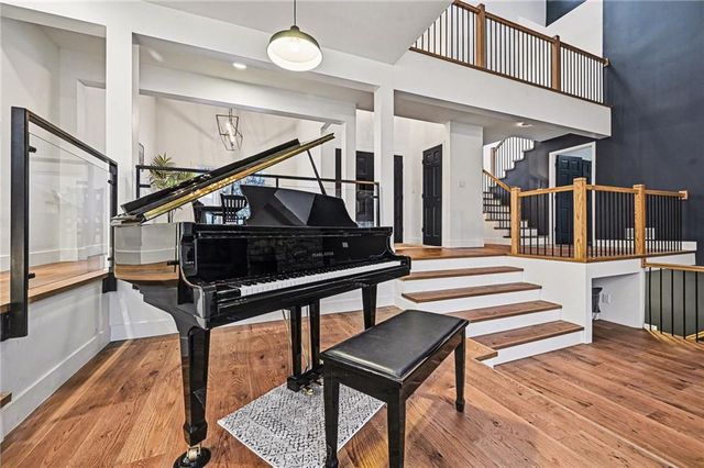 224 NW Locust Street, Lee's Summit, MO 64064