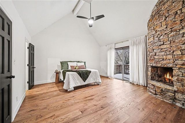 224 NW Locust Street, Lee's Summit, MO 64064