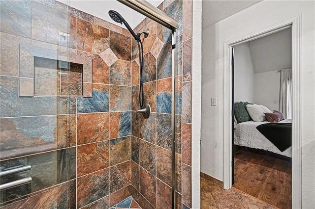 224 NW Locust Street, Lee's Summit, MO 64064