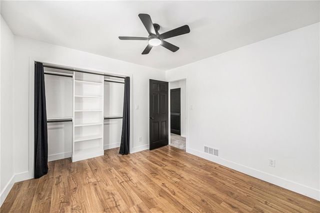 224 NW Locust Street, Lee's Summit, MO 64064