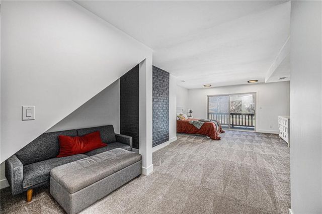 224 NW Locust Street, Lee's Summit, MO 64064