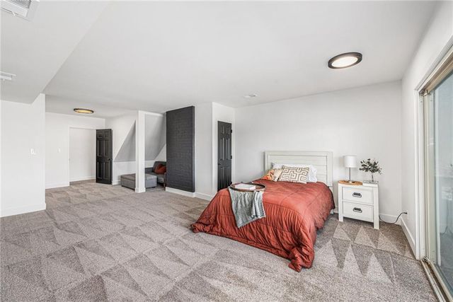 224 NW Locust Street, Lee's Summit, MO 64064