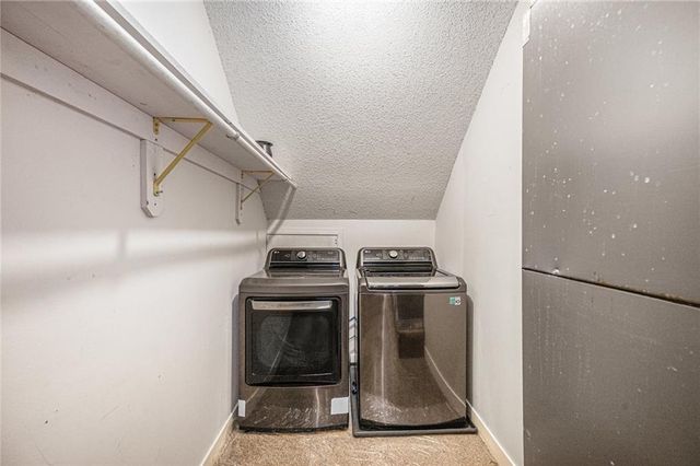 224 NW Locust Street, Lee's Summit, MO 64064