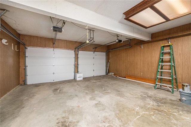 224 NW Locust Street, Lee's Summit, MO 64064