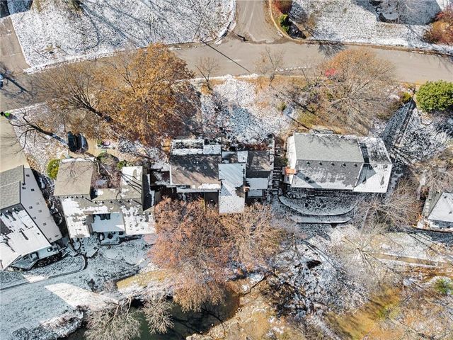 224 NW Locust Street, Lee's Summit, MO 64064