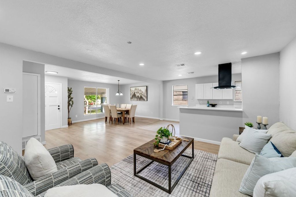 2416 Glacier Street, Irving, TX 75062 — exterior