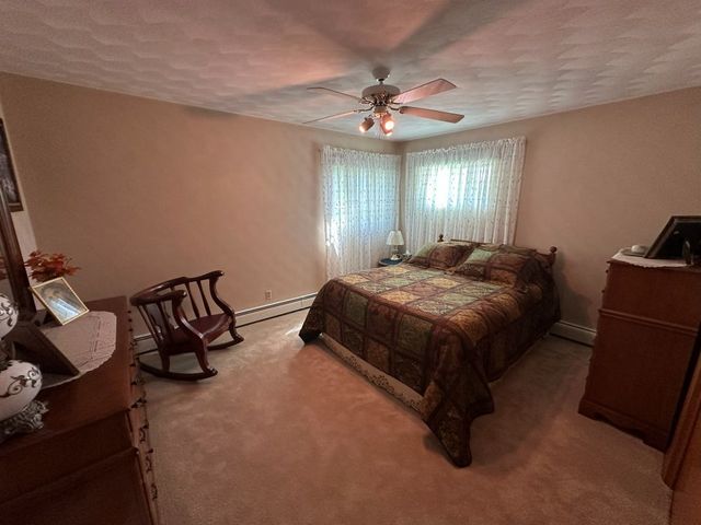 2827 234th Street, De Witt, IA 52472