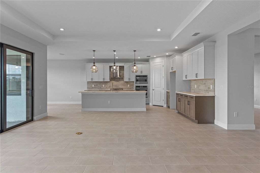 Image 5 of property listing at 14443 COASTAL WOODLAND LANE, Parrish, FL 34219