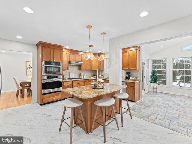 11 WHITEHAVEN DR, Lumberton, NJ 08048