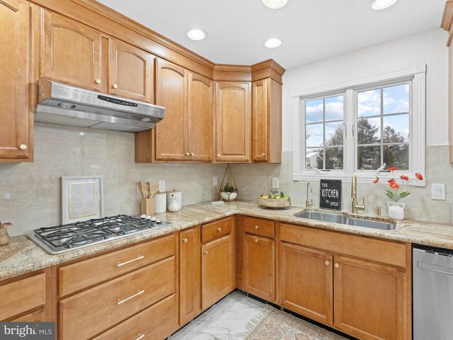 11 WHITEHAVEN DR, Lumberton, NJ 08048