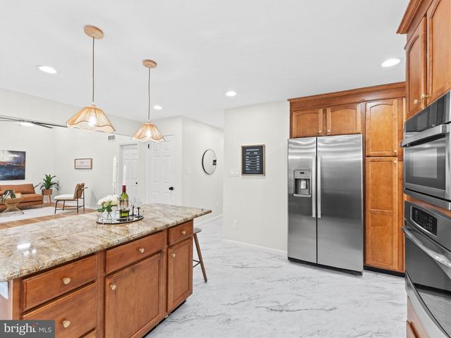 11 WHITEHAVEN DR, Lumberton, NJ 08048