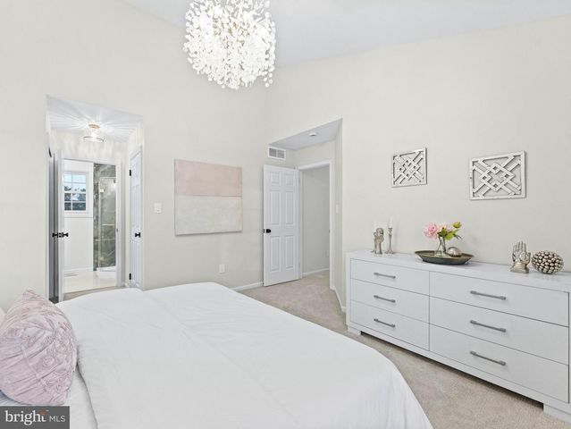 11 WHITEHAVEN DR, Lumberton, NJ 08048