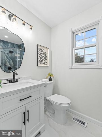 11 WHITEHAVEN DR, Lumberton, NJ 08048