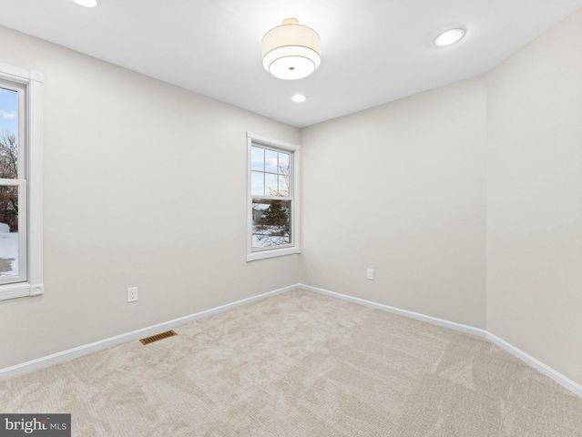 11 WHITEHAVEN DR, Lumberton, NJ 08048