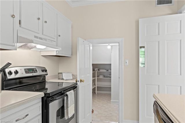 371 Hanover Arms Court, Winston-salem, NC 27104