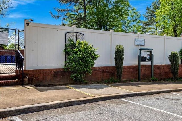 371 Hanover Arms Court, Winston-salem, NC 27104