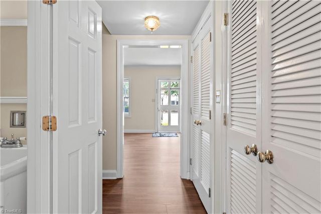 371 Hanover Arms Court, Winston-salem, NC 27104
