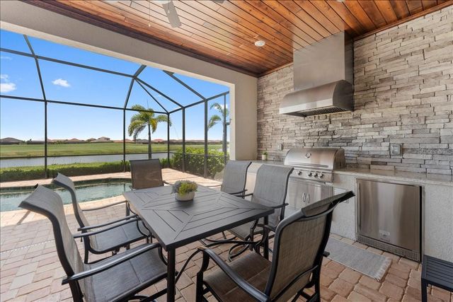 5732 MULLIGAN WAY, Lakewood Ranch, FL 34211