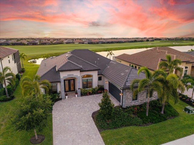 5732 MULLIGAN WAY, Lakewood Ranch, FL 34211